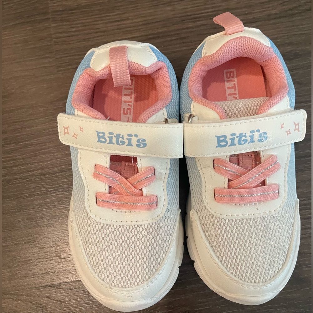 Toddler Kids White and Pink Shoes